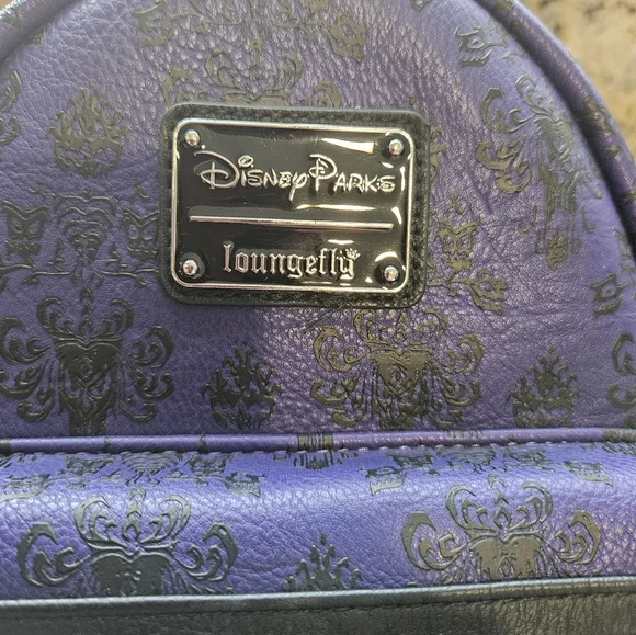 💜 Disney Parks Loungefly X Haunted Mansion Wallpaper Backpack NWT - Picture 4 of 9